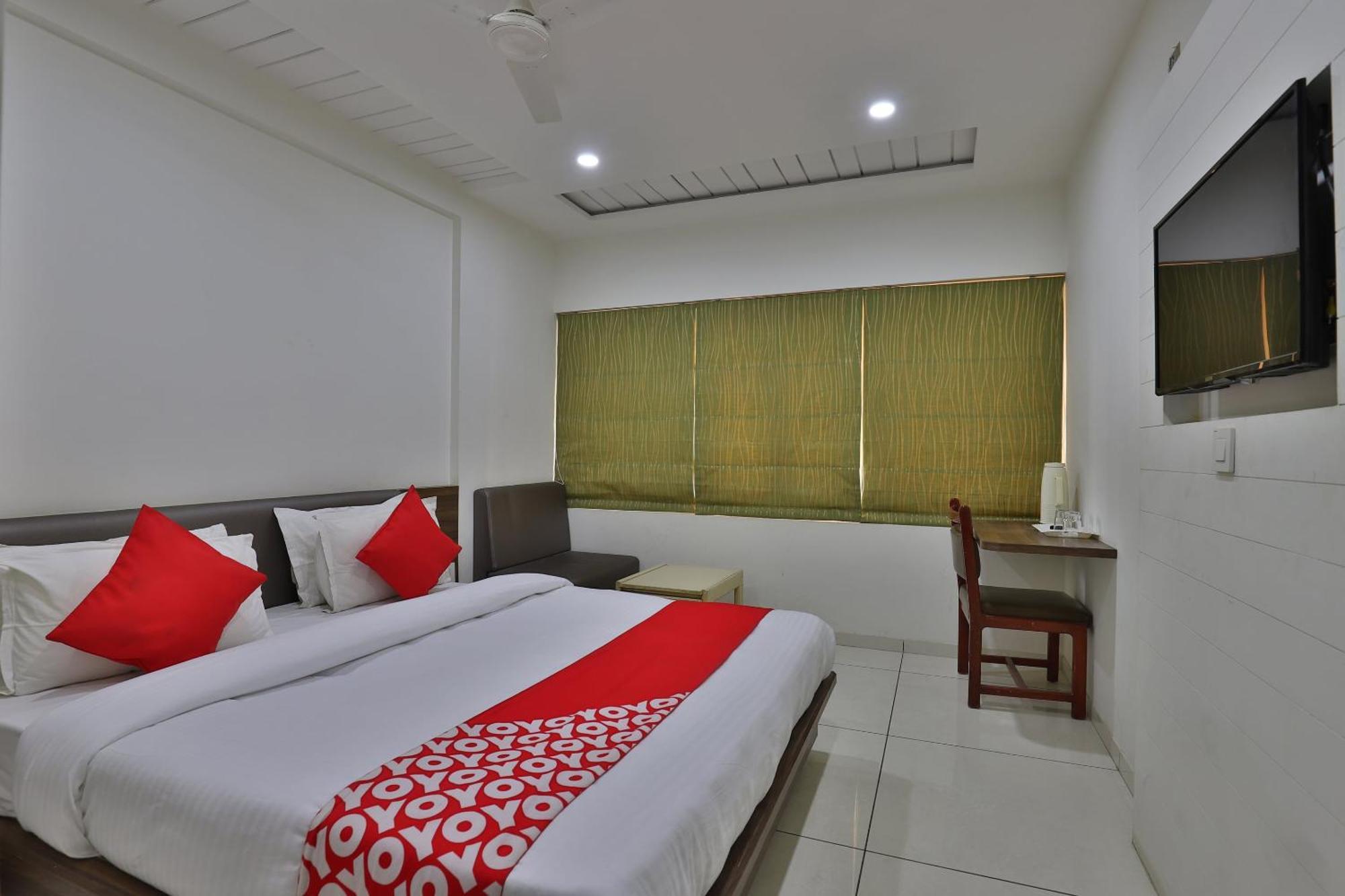 Hotel Collection O Panchsheel Vadodara Zewnętrze zdjęcie