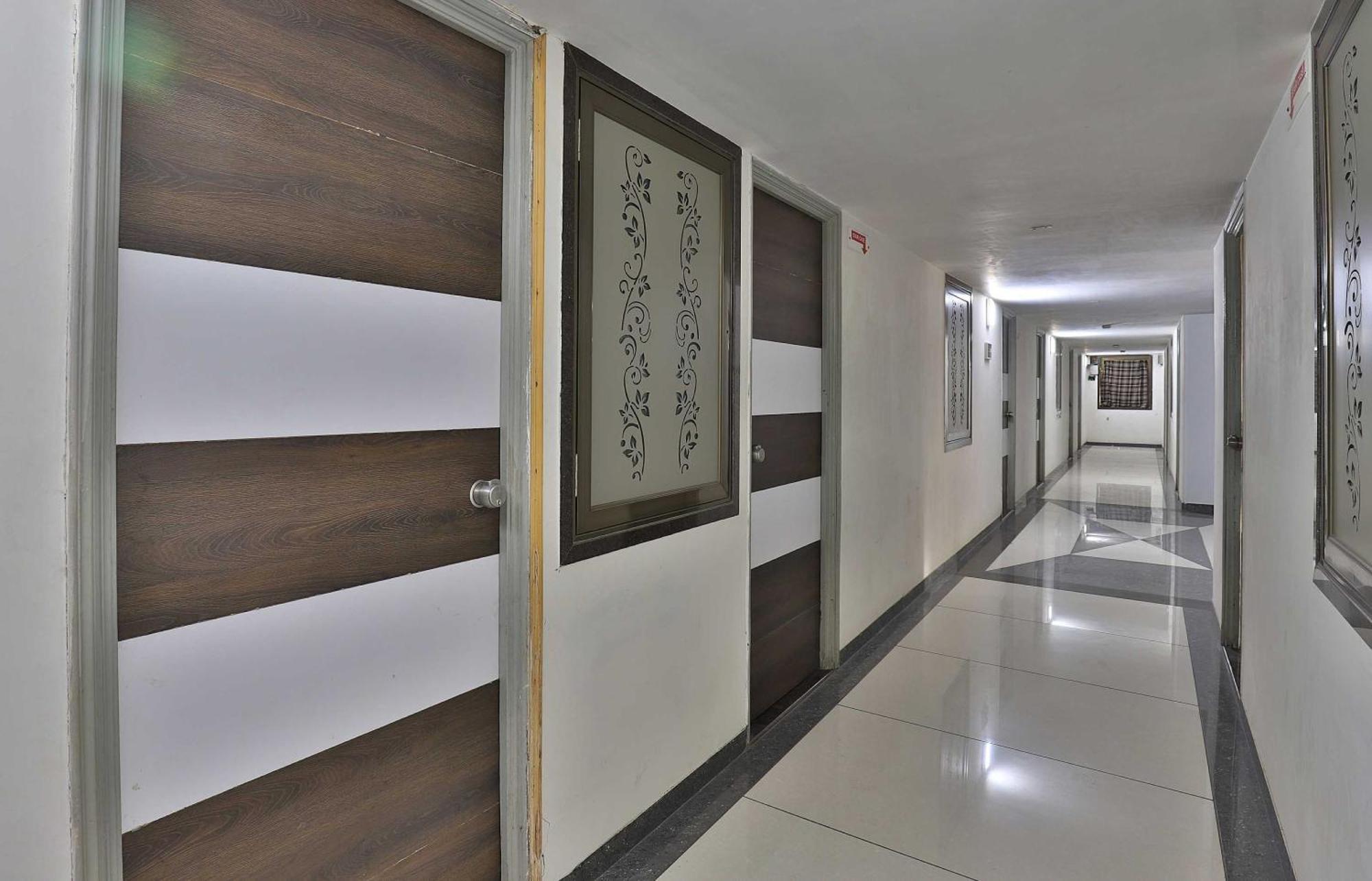 Hotel Collection O Panchsheel Vadodara Zewnętrze zdjęcie