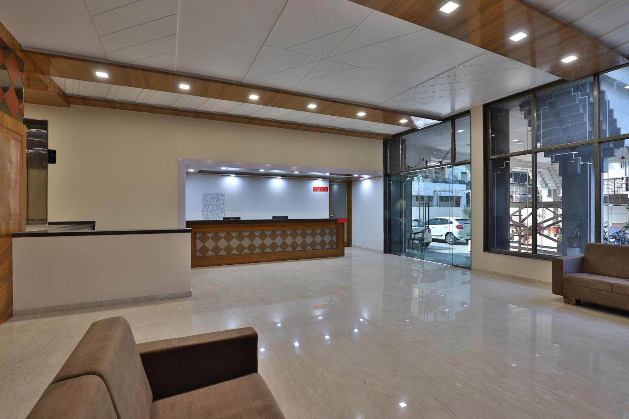 Hotel Collection O Panchsheel Vadodara Zewnętrze zdjęcie