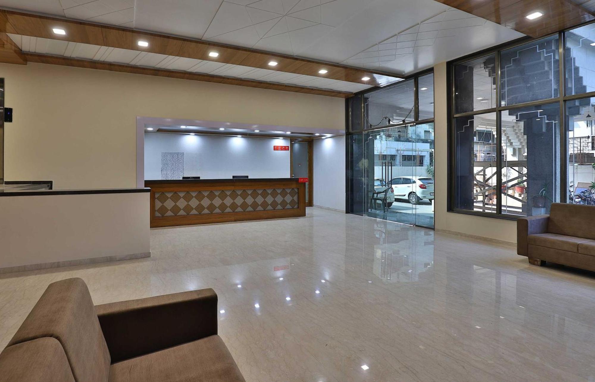 Hotel Collection O Panchsheel Vadodara Zewnętrze zdjęcie