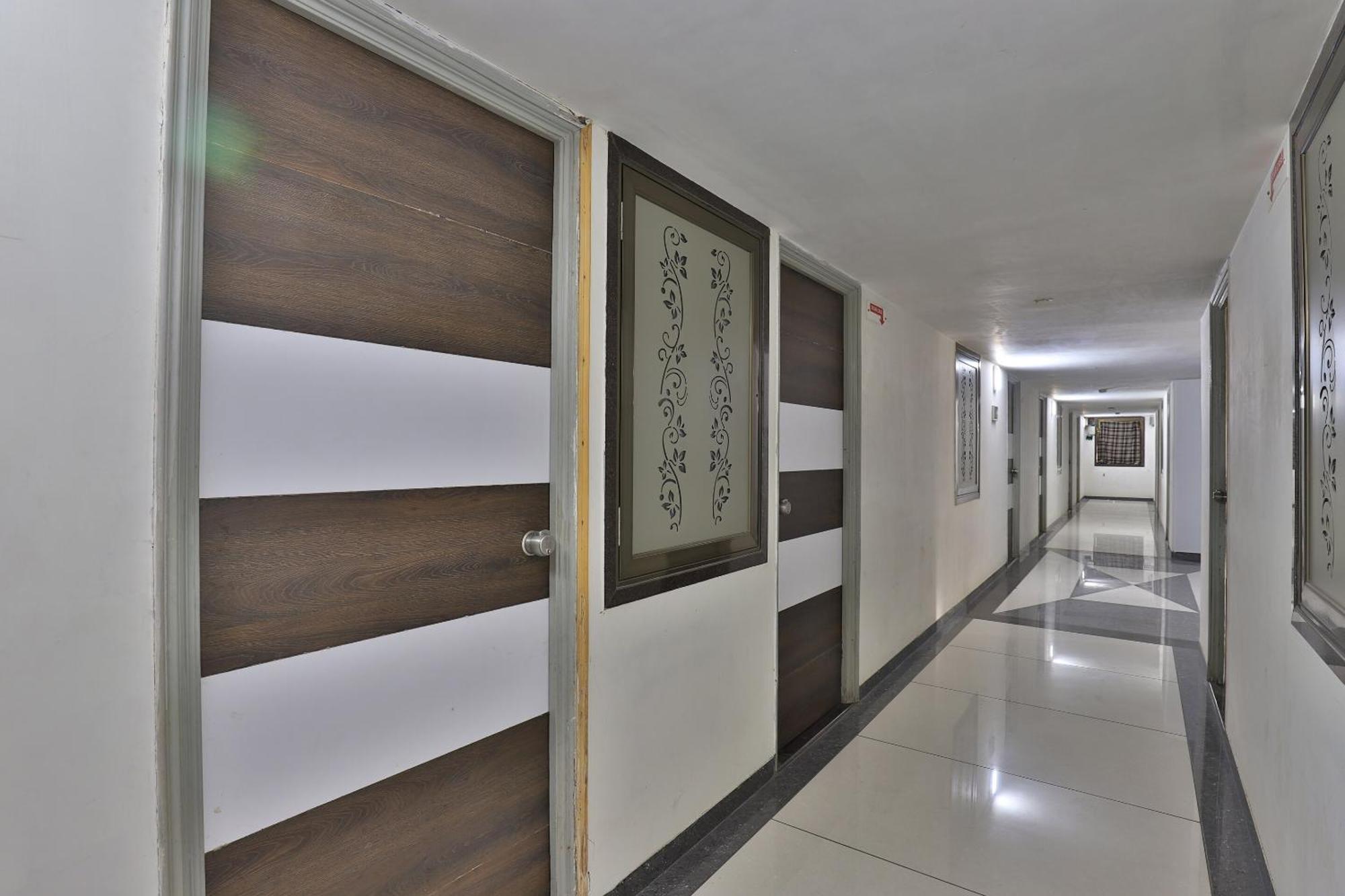 Hotel Collection O Panchsheel Vadodara Zewnętrze zdjęcie