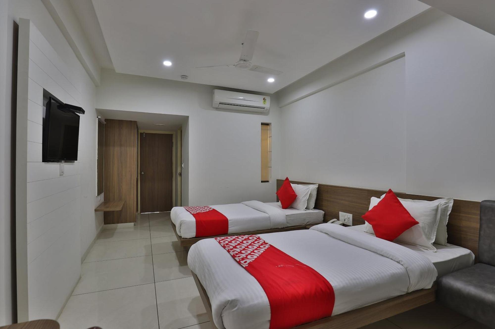 Hotel Collection O Panchsheel Vadodara Zewnętrze zdjęcie