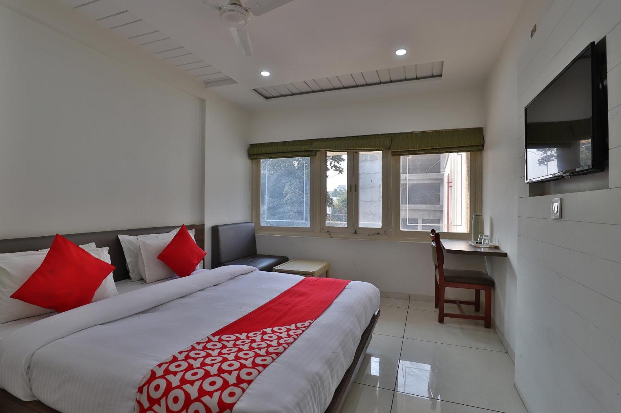 Hotel Collection O Panchsheel Vadodara Zewnętrze zdjęcie