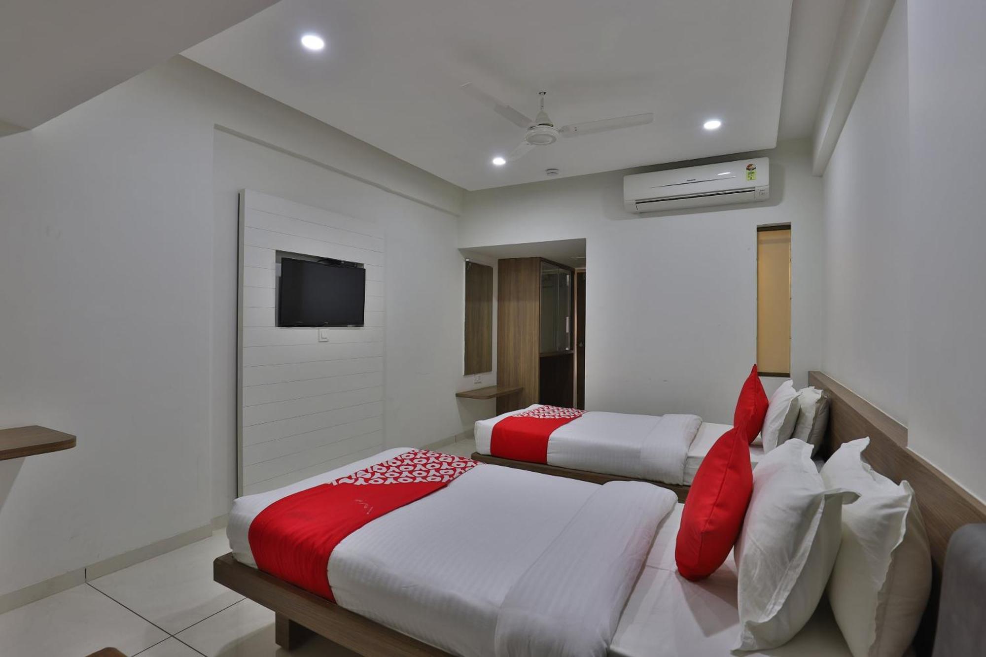 Hotel Collection O Panchsheel Vadodara Zewnętrze zdjęcie